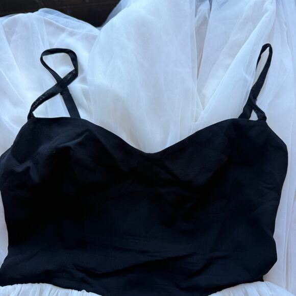 New Reformation Esmarie Dress - Picture 6 of 6